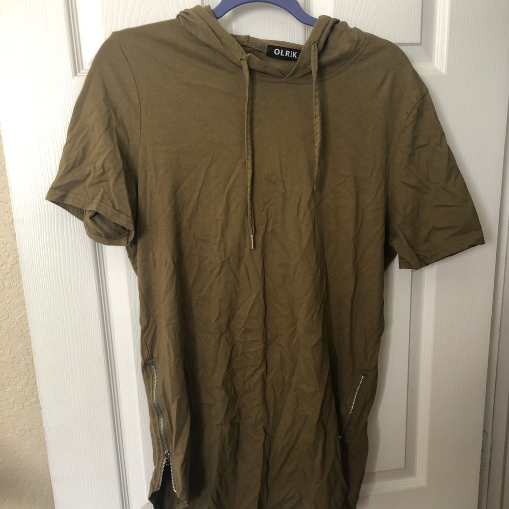 Short sleeve hoodie with side zippers